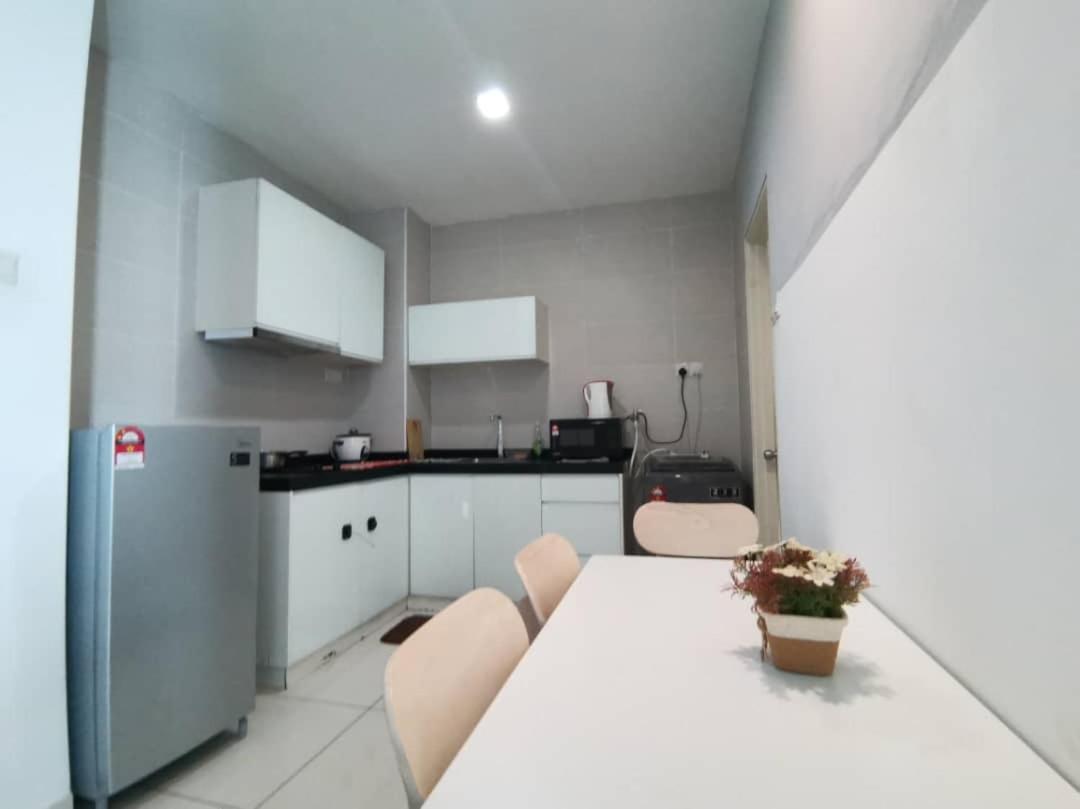 Homestay Kuala Lumpur ; Terminal TBS ; Bukit Jalil Bagian luar foto